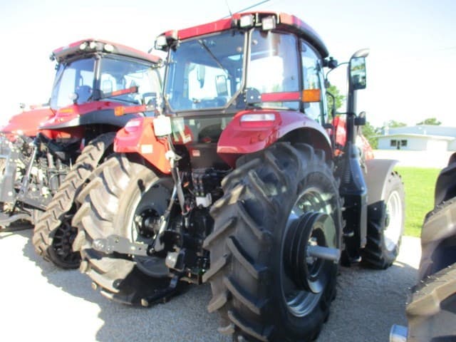 Image of Case IH Farmall 140A Image 1