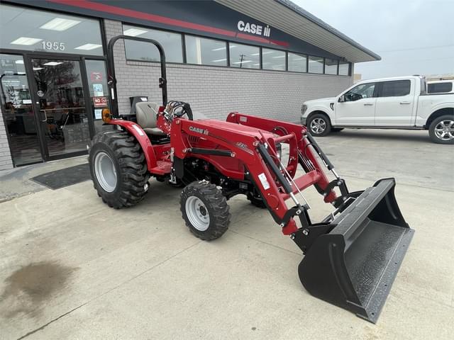 Image of Case IH Farmall 25A equipment image 1