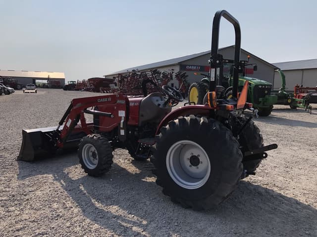 Image of Case IH Farmall 25A equipment image 4