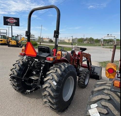 Image of Case IH Farmall 25A equipment image 3