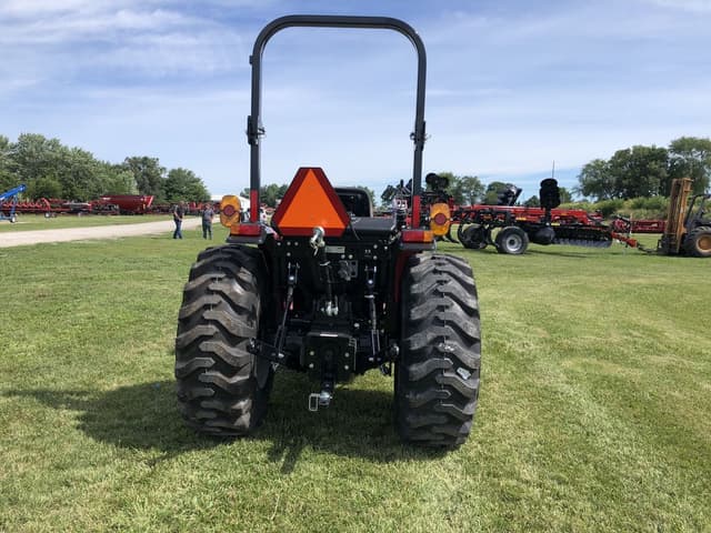 Image of Case IH Farmall 25A equipment image 3