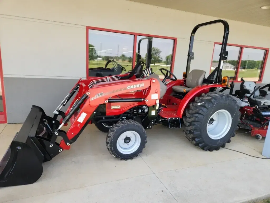Main image Case IH Farmall 25A