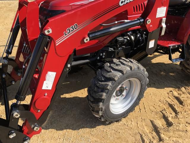 Image of Case IH Farmall 25A equipment image 2