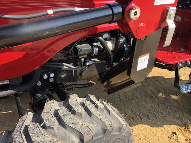 Image of Case IH Farmall 25A equipment image 4