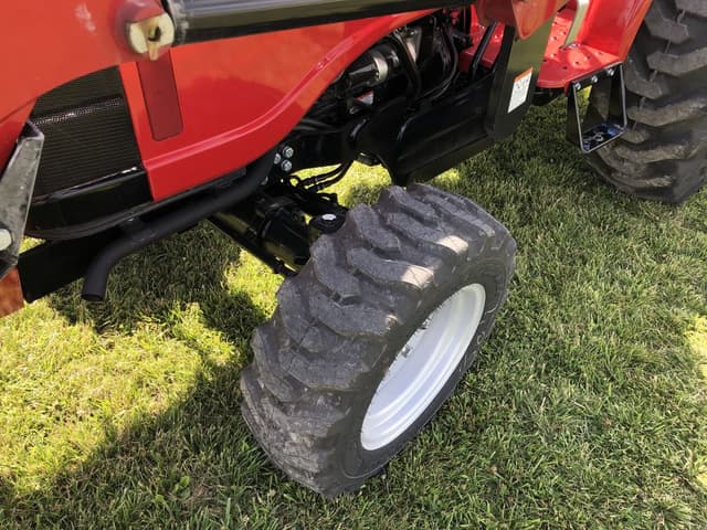 Image of Case IH Farmall 25A equipment image 3