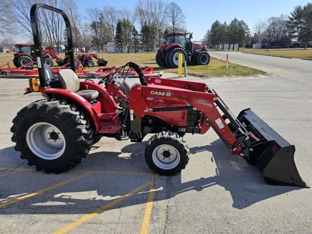 Image of Case IH Farmall 25A equipment image 4