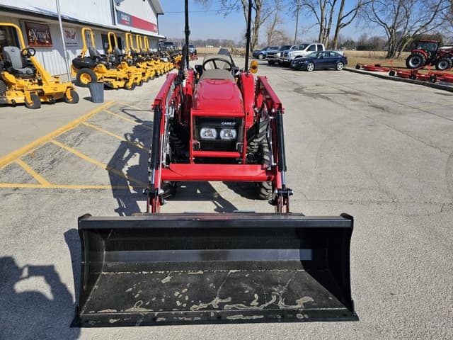 Image of Case IH Farmall 25A equipment image 2