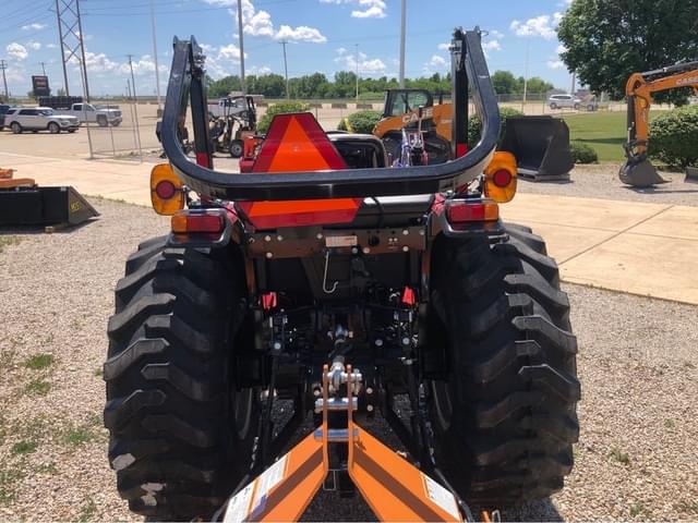 Image of Case IH Farmall 25A equipment image 3