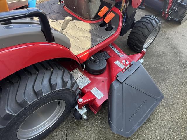 Image of Case IH Farmall 25SC equipment image 4