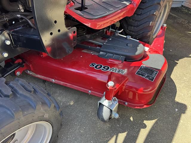 Image of Case IH Farmall 25SC equipment image 1