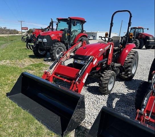 Image of Case IH Farmall 35C equipment image 1