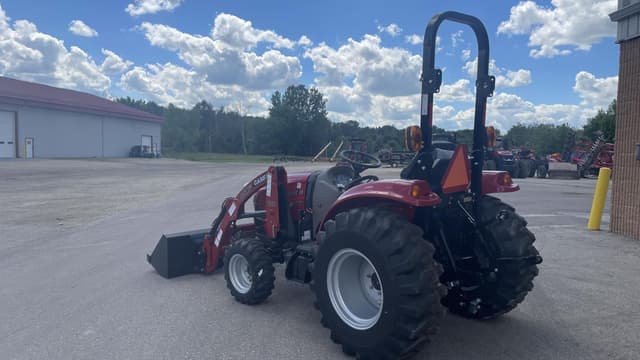 Image of Case IH Farmall 35C equipment image 2