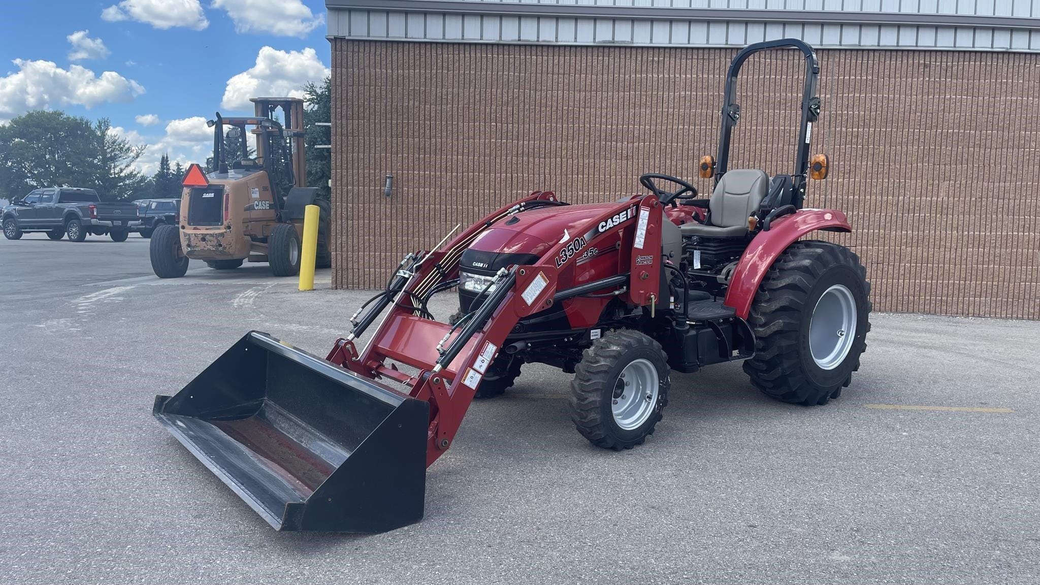 2024 Case IH Farmall 35C Equipment Image0