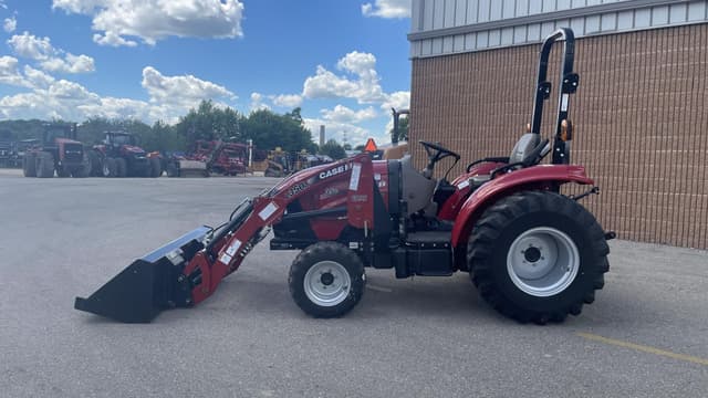 Image of Case IH Farmall 35C equipment image 1