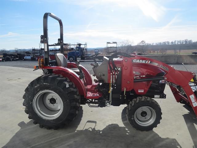 Image of Case IH Farmall 40A equipment image 3