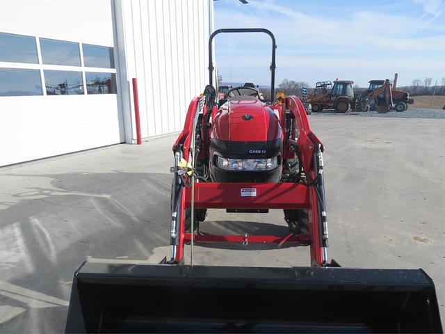 Image of Case IH Farmall 40A equipment image 1