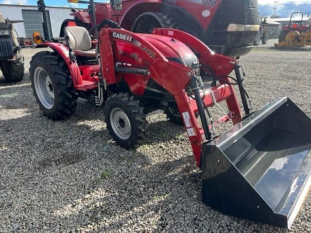 Image of Case IH Farmall 40A equipment image 1