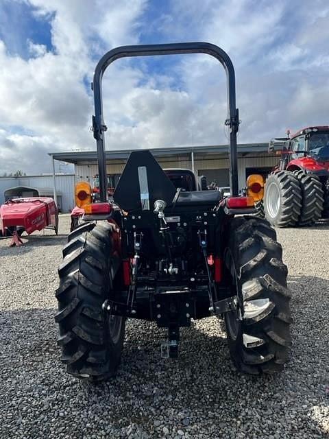 Image of Case IH Farmall 40A equipment image 3