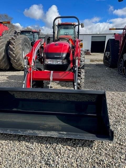 Image of Case IH Farmall 40A equipment image 2