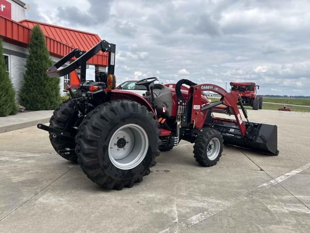 Image of Case IH Farmall 40A equipment image 2