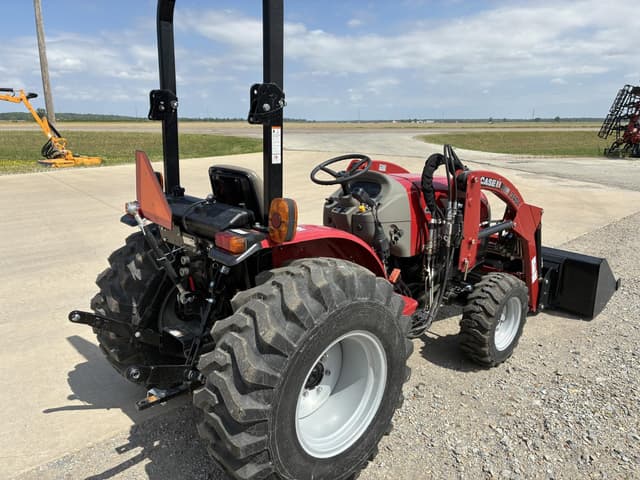 Image of Case IH Farmall 40A equipment image 2