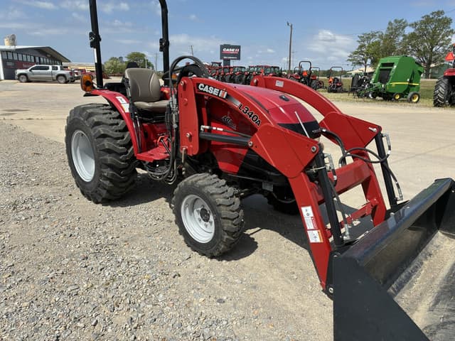Image of Case IH Farmall 40A equipment image 3
