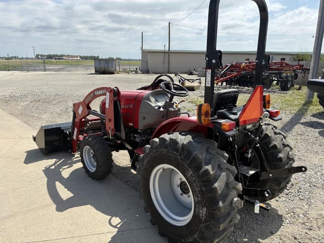 Image of Case IH Farmall 40A equipment image 1
