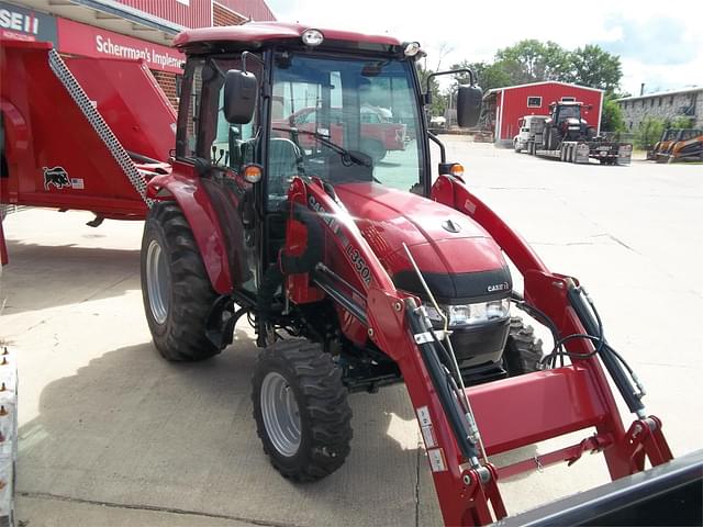 Image of Case IH Farmall 40C equipment image 2