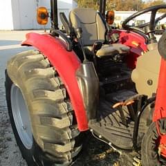 Image of Case IH Farmall 45C equipment image 4