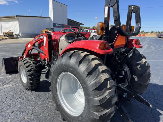 Image of Case IH Farmall 55C equipment image 4
