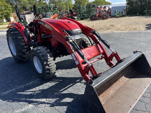 Image of Case IH Farmall 55C equipment image 2