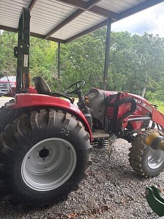 Image of Case IH Farmall 55C equipment image 4