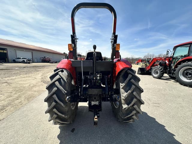 Image of Case IH Farmall 60A equipment image 3