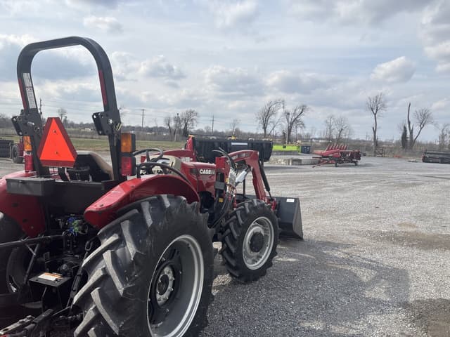 Image of Case IH Farmall 70A equipment image 3