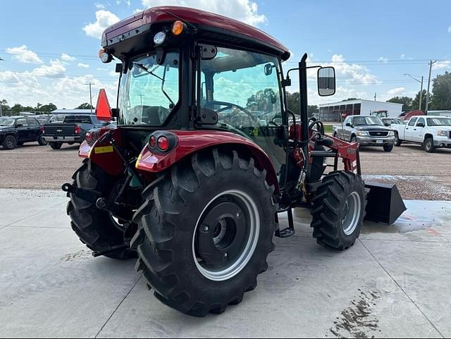 Image of Case IH Farmall 75A equipment image 4