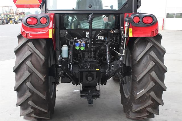 Image of Case IH Farmall 75A equipment image 2