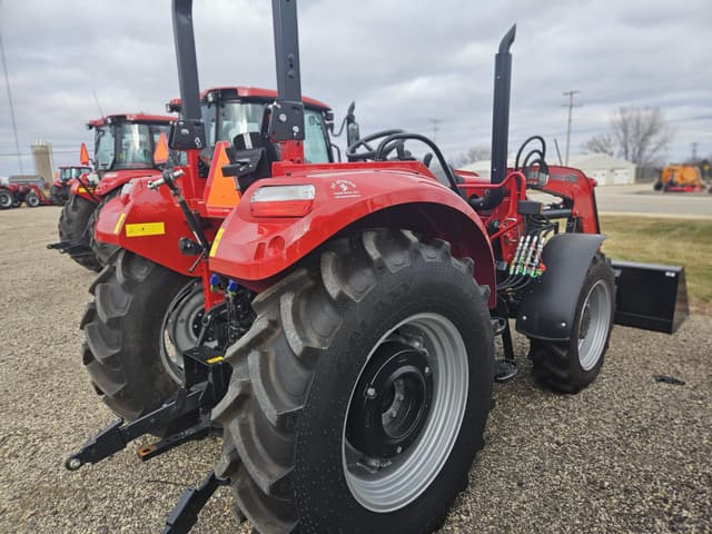 Image of Case IH Farmall 75C equipment image 3