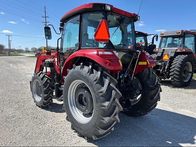 Image of Case IH Farmall 75C equipment image 4