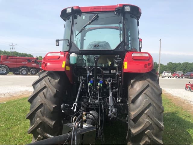 Image of Case IH Farmall 90C equipment image 2