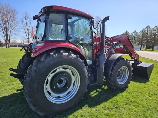 Image of Case IH Farmall 90C equipment image 4