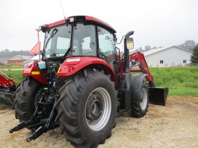 Image of Case IH Farmall 110C equipment image 1