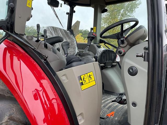 Image of Case IH Farmall 75C equipment image 4