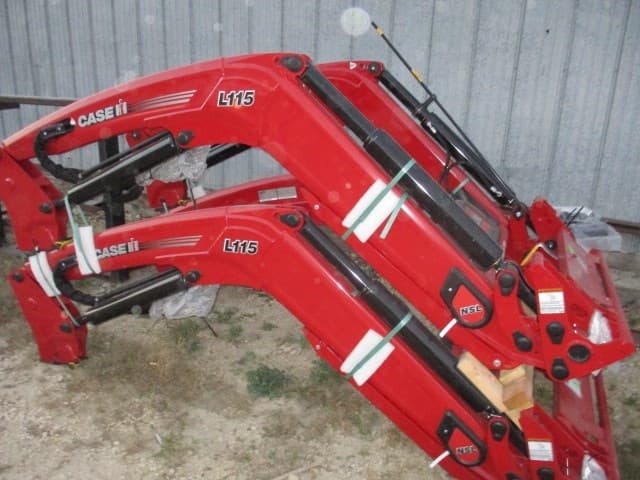 Image of Case IH L115 equipment image 4