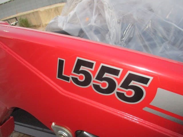 Image of Case IH L555 equipment image 1