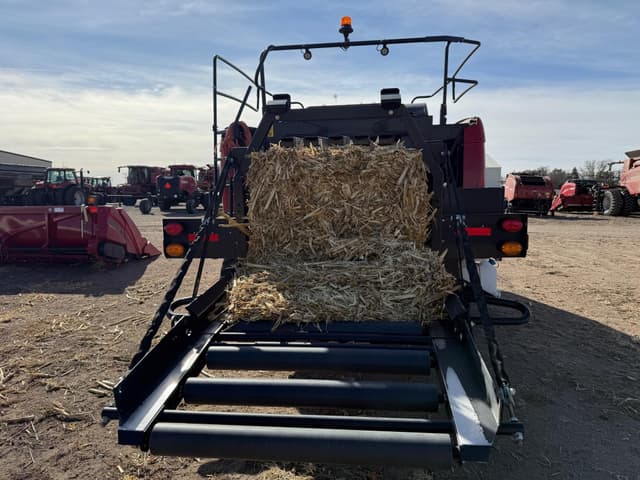Image of Case IH LB434XL equipment image 4