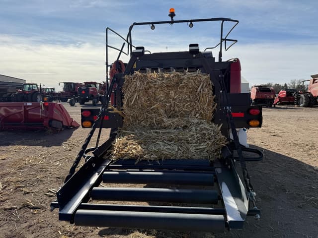 Image of Case IH LB434XL equipment image 4