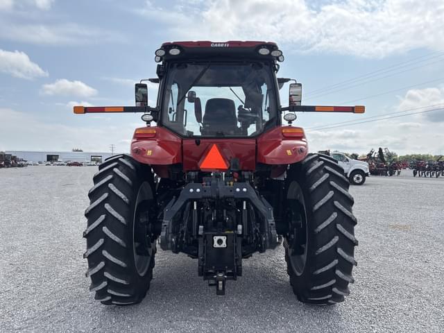 Image of Case IH Magnum 180 equipment image 3