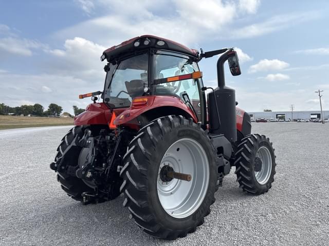 Image of Case IH Magnum 180 equipment image 2