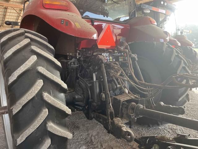 Image of Case IH Magnum 180 equipment image 4