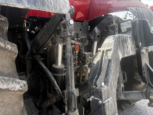 Image of Case IH Magnum 340 equipment image 3